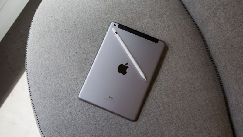 Illustration for article titled Olvida el iPad Pro: el nuevo iPad barato hace todo lo que necesitas